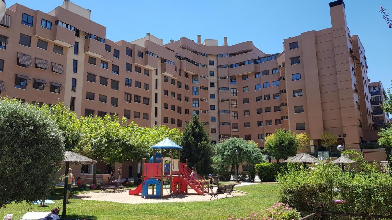 Residencial En Madrid Alquiler De Corta Estancia No Turistico Eksteriør billede