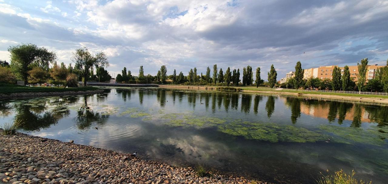 Residencial En Madrid Alquiler De Corta Estancia No Turistico Eksteriør billede