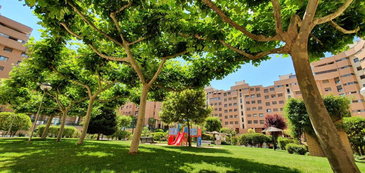 Residencial En Madrid Alquiler De Corta Estancia No Turistico Eksteriør billede